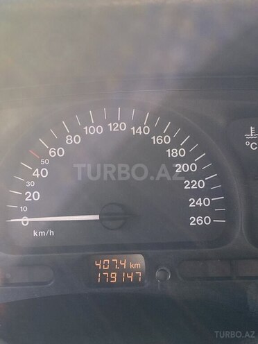 Opel Vectra 1996, 180,000 km - 2.0 л - Zaqatala