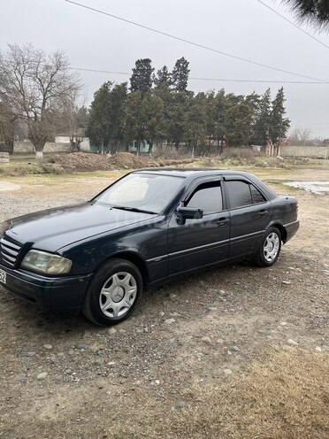 Mercedes C 200 1995, 350,000 km - 2.0 l - Beyləqan