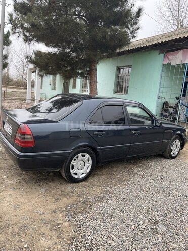 Mercedes C 200 1995, 350,000 km - 2.0 l - Beyləqan