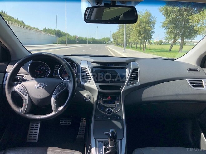 Hyundai Elantra 2015, 217,000 km - 1.6 l - Bakı