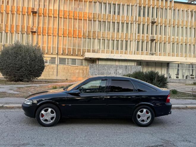 Opel Vectra 1998, 297,378 km - 1.8 l - Sumqayıt