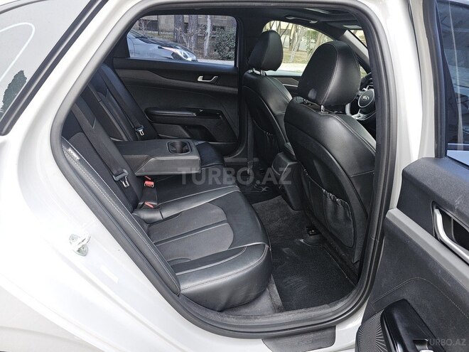 Kia K5-13