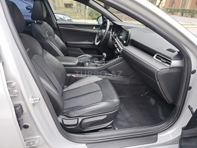 Kia K5-12
