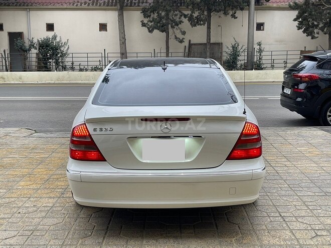 Mercedes E 320 2004, 285,000 km - 3.2 l - Bakı