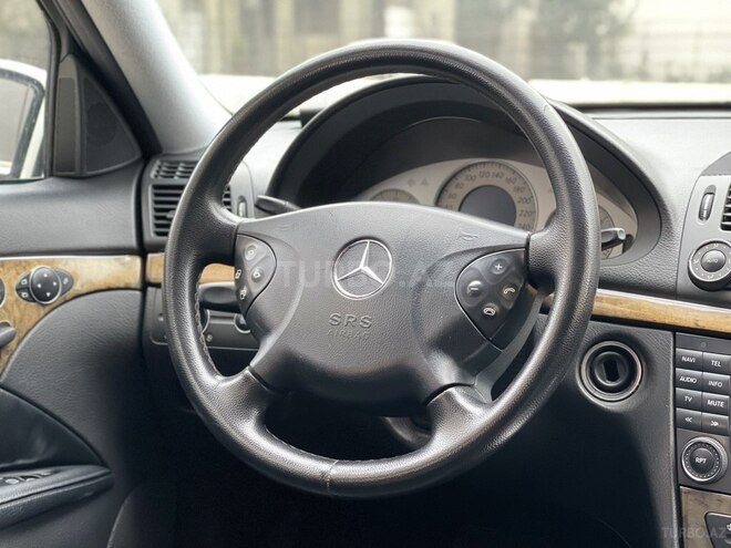 Mercedes E 320 2004, 285,000 km - 3.2 l - Bakı