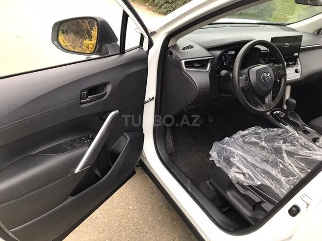 Toyota Corolla Cross 2024, 0 km - 2.0 л - Bakı