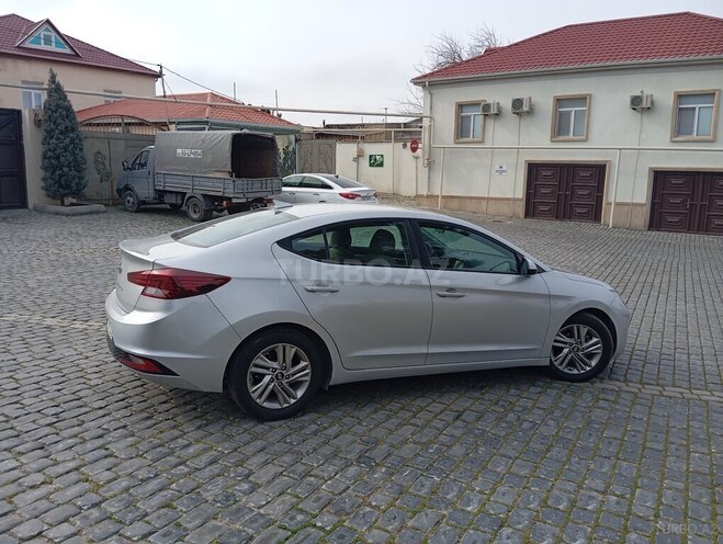 Hyundai Elantra 2019, 73,000 km - 2.0 l - Bakı