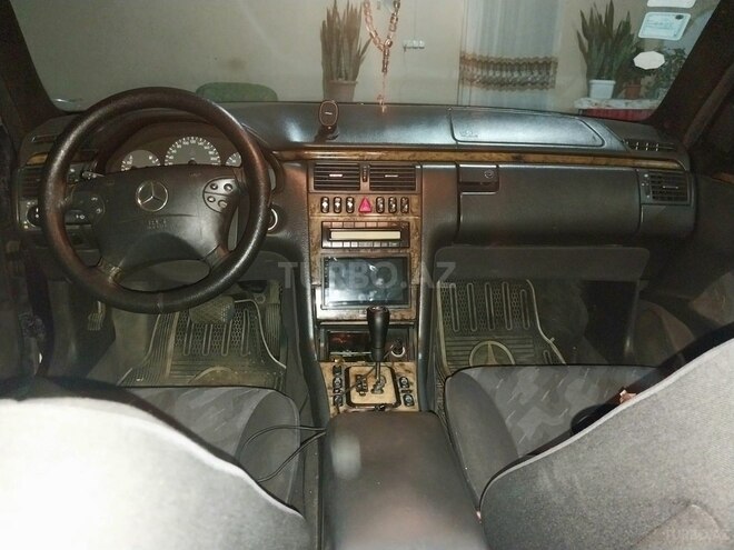 Mercedes E 240 2000, 430,000 km - 2.4 l - Ağdaş