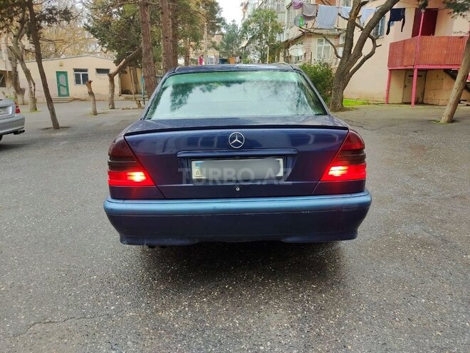 Mercedes C 240 1999, 255,000 km - 2.4 l - Bakı