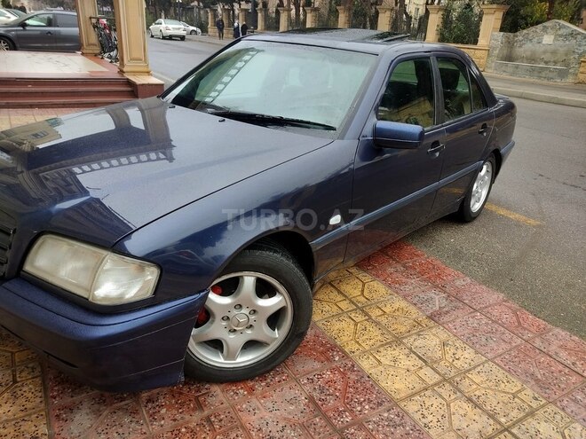 Mercedes C 240 1999, 255,000 km - 2.4 l - Bakı