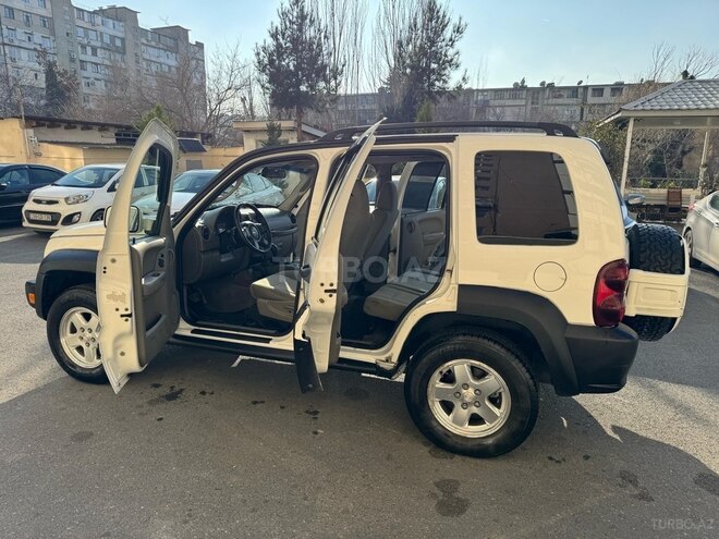 Jeep Liberty 2005, 263,000 km - 2.8 l - Bakı