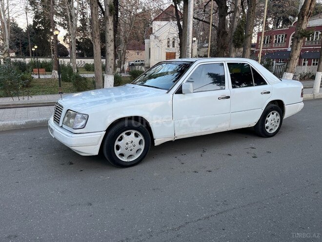Mercedes E 200 d 1994, 300,250 km - 2.0 l - Qazax