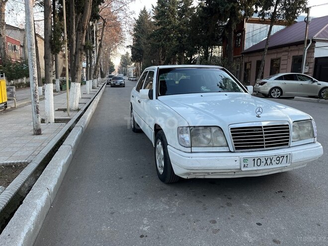 Mercedes E 200 d 1994, 300,250 km - 2.0 l - Qazax