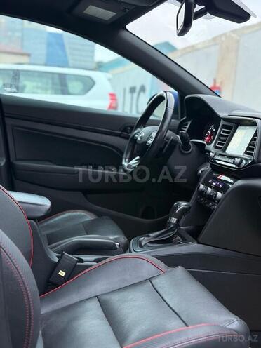 Hyundai Elantra 2019, 215,652 km - 1.6 l - Bakı