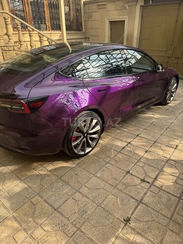 Tesla Model 3-3