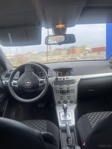 Opel Astra 2009, 280,000 km - 1.4 л - Bakı