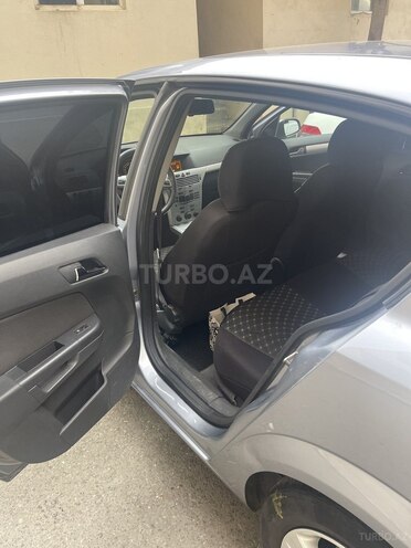 Opel Astra 2009, 280,000 km - 1.4 л - Bakı