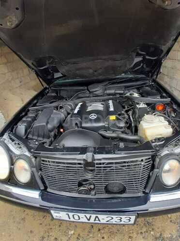 Mercedes E 320 1998, 300,000 km - 3.2 l - Bakı