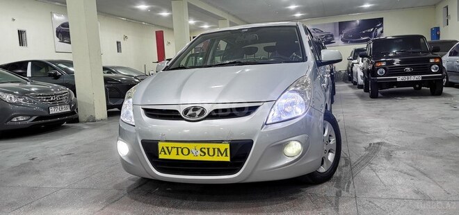 Hyundai i20-4
