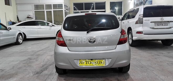 Hyundai i20-3