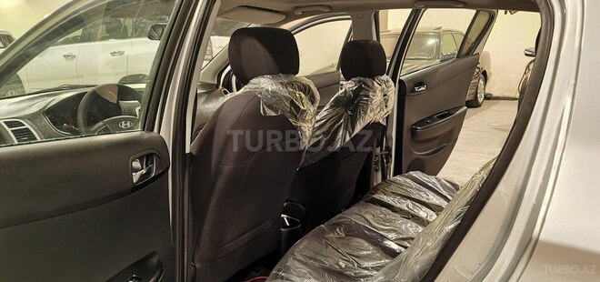 Hyundai i20-15
