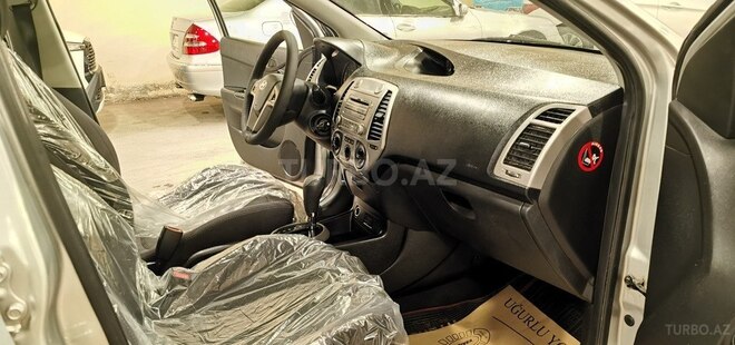 Hyundai i20-19