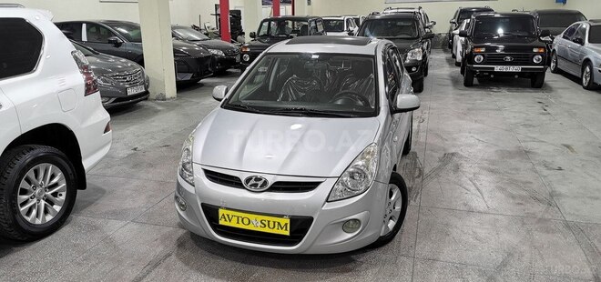 Hyundai i20-1