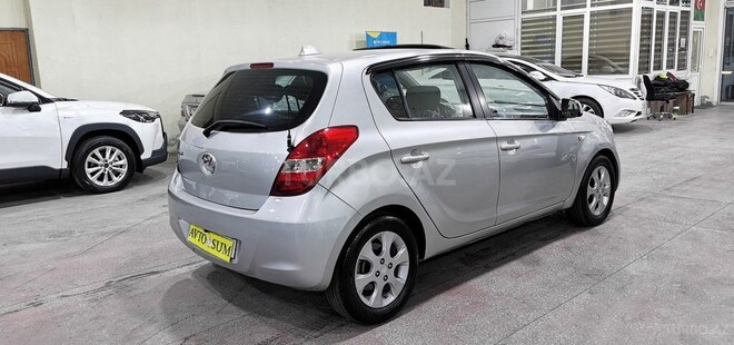 Hyundai i20-10