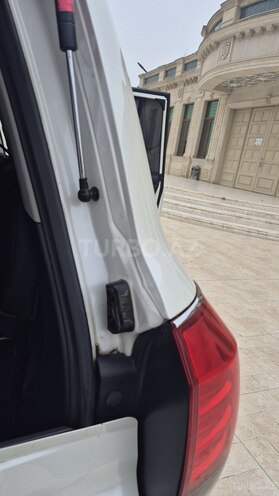 Toyota Land Cruiser 2011, 192,450 km - 4.0 l - Sabirabad