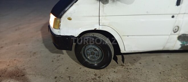 Ford Transit-3