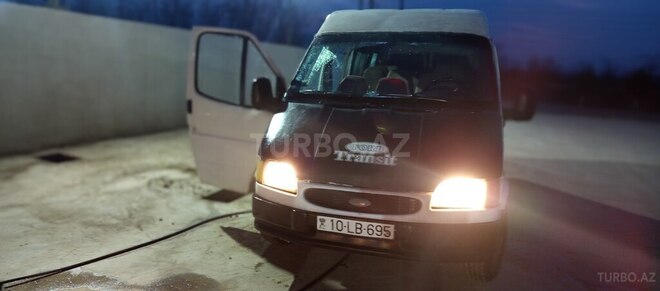 Ford Transit-1
