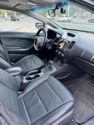 Kia Cerato-11