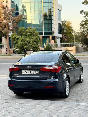 Kia Cerato-5
