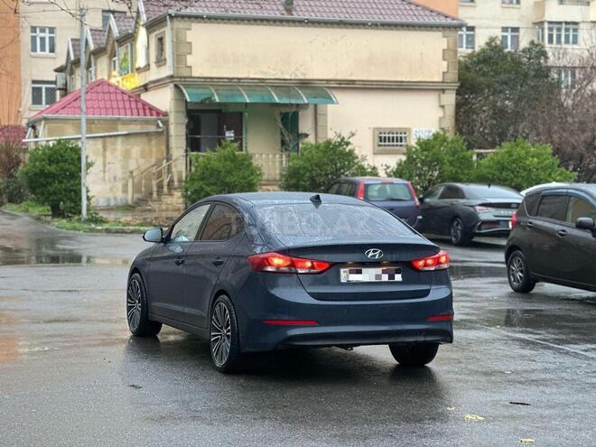 Hyundai Avante-3
