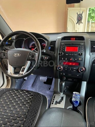 Kia Sorento-10