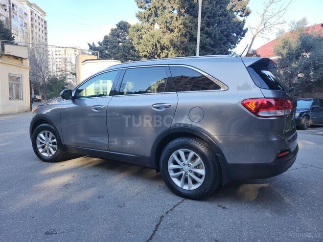 Kia Sorento-3