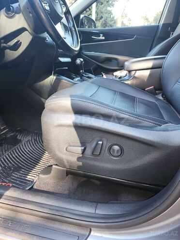 Kia Sorento-9
