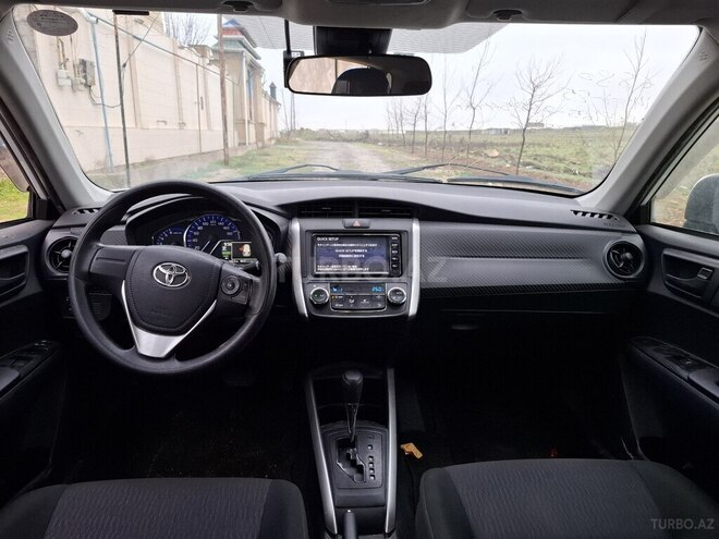 Toyota Corolla Fielder-3