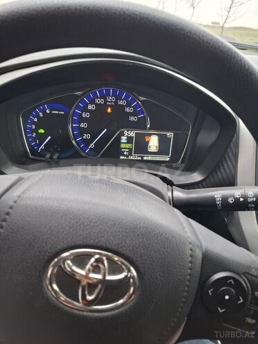 Toyota Corolla Fielder-4