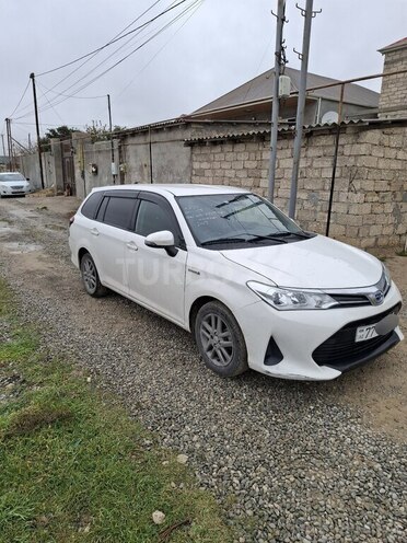 Toyota Corolla Fielder-5