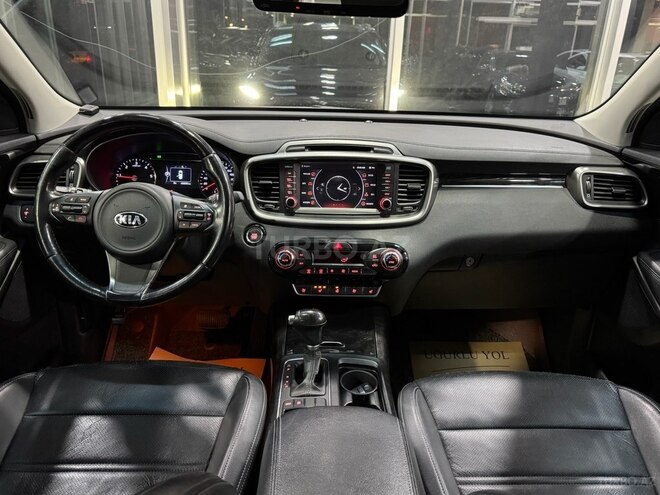 Kia Sorento-14