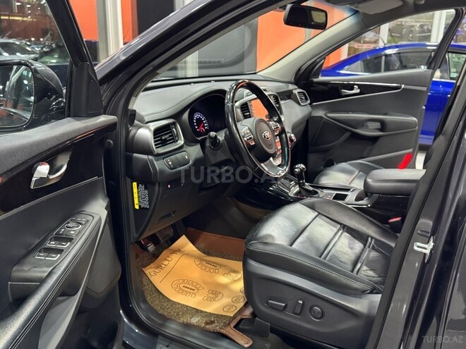 Kia Sorento-10