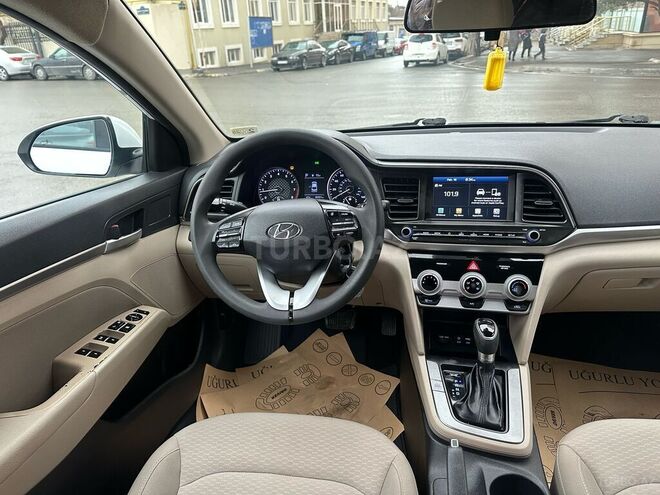 Hyundai Elantra 2019, 85,000 km - 2.0 л - Bakı