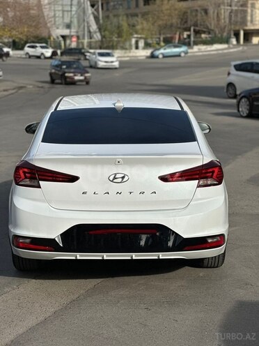 Hyundai Elantra 2019, 85,000 km - 2.0 л - Bakı