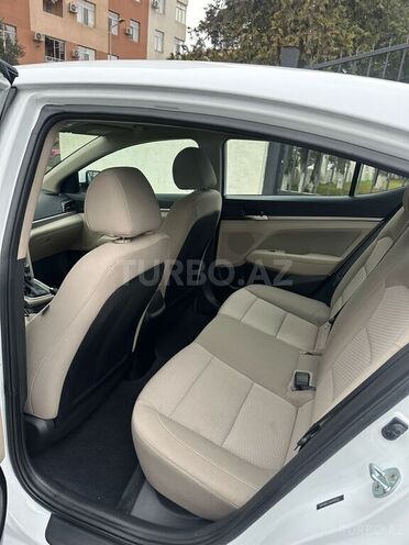 Hyundai Elantra 2019, 85,000 km - 2.0 л - Bakı