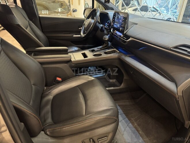 Toyota Sienna 2021, 117,000 km - 2.5 l - Bakı
