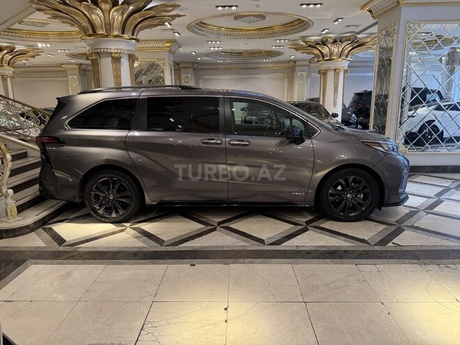 Toyota Sienna 2021, 117,000 km - 2.5 l - Bakı