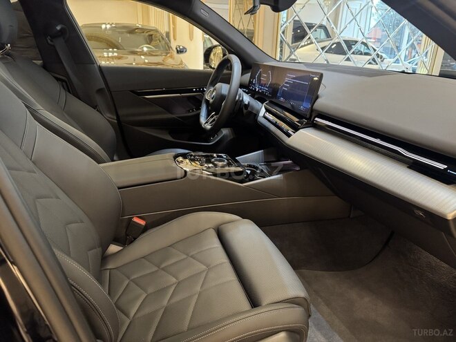 BMW 520 2024, 17,000 km - 2.0 l - Bakı