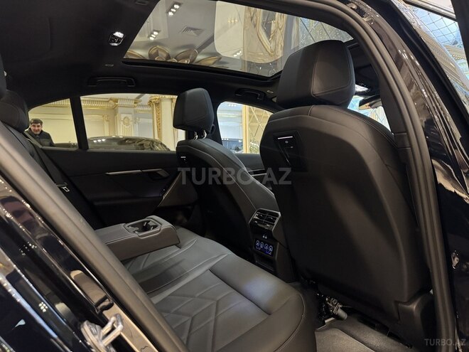 BMW 520 2024, 17,000 km - 2.0 l - Bakı