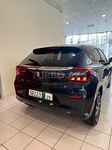 Suzuki Baleno-4